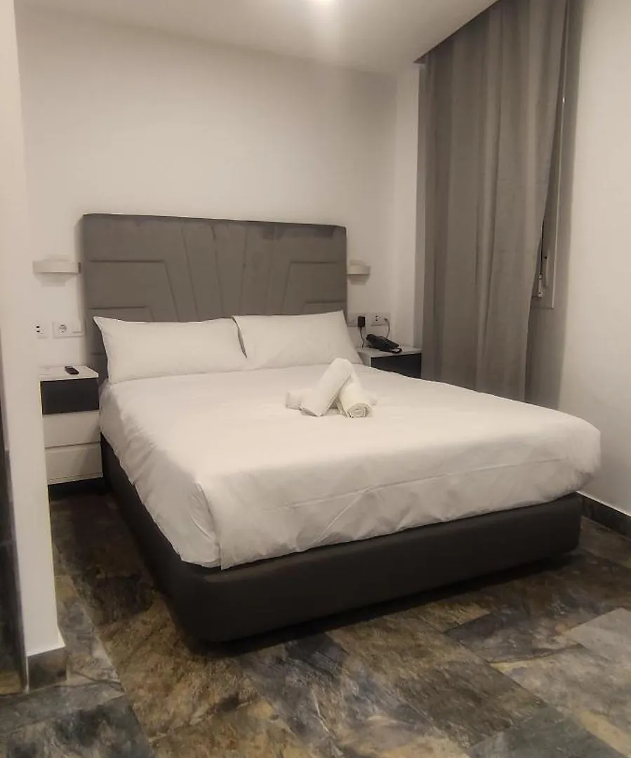 Hostal Nervion Sevilla 0*,  España