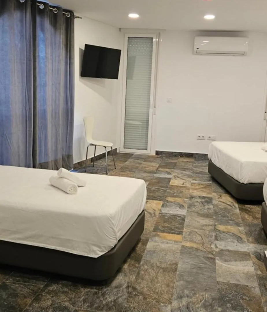 Hostal Nervion Sevilla 0*,  España